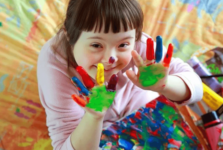 trẻ khuyết tật trí tuệ