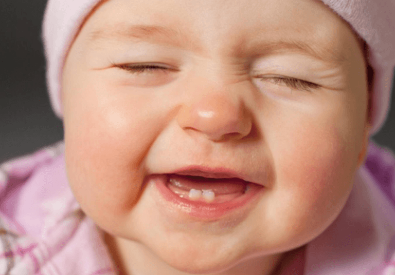 Trẻ 10 tháng chưa mọc răng