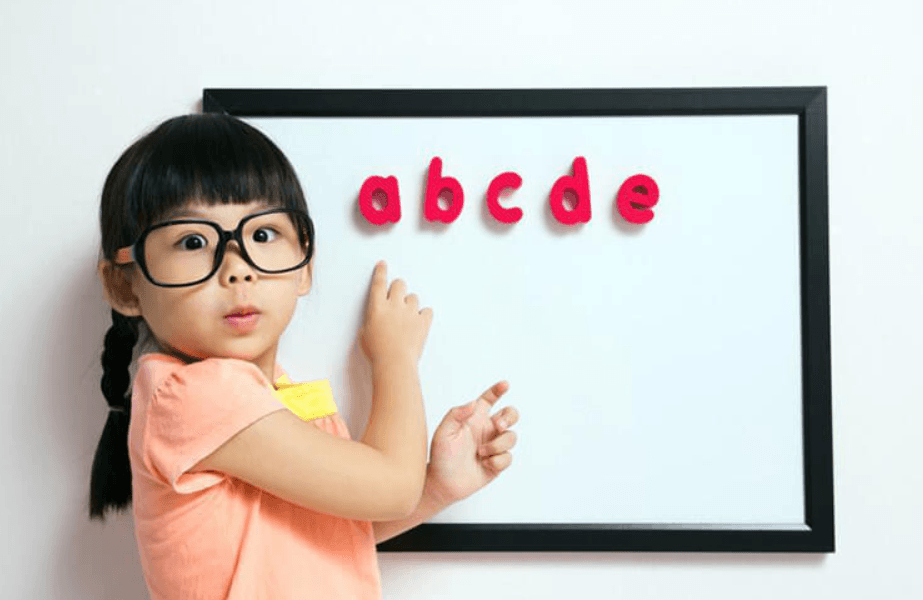 trẻ khuyết tật ngôn ngữ