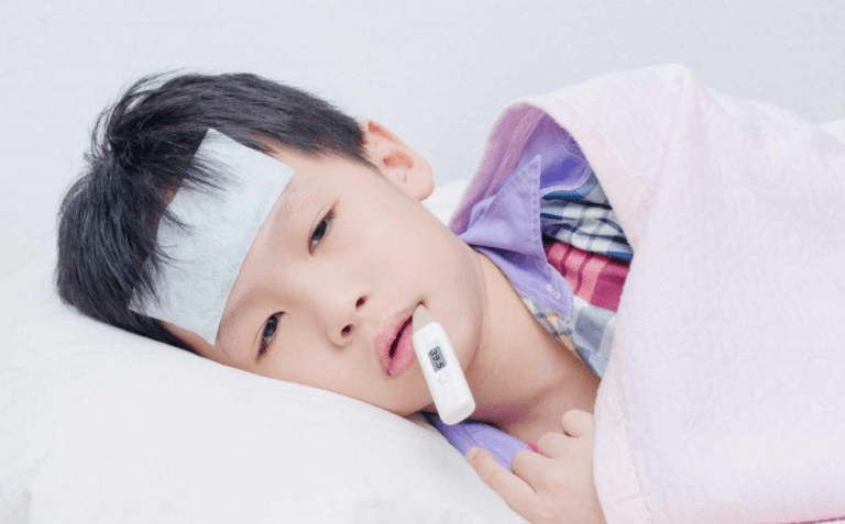 sốt rét run ở trẻ em