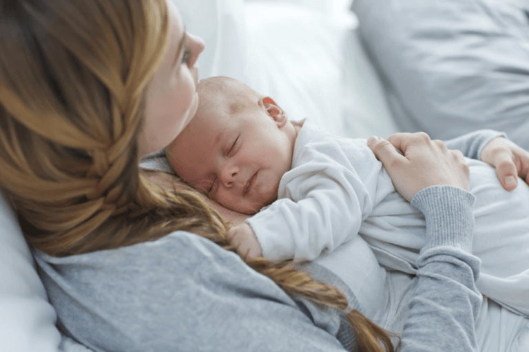 Chăm sóc mẹ và bé