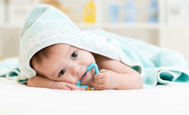 bé 9 tháng chưa mọc răng