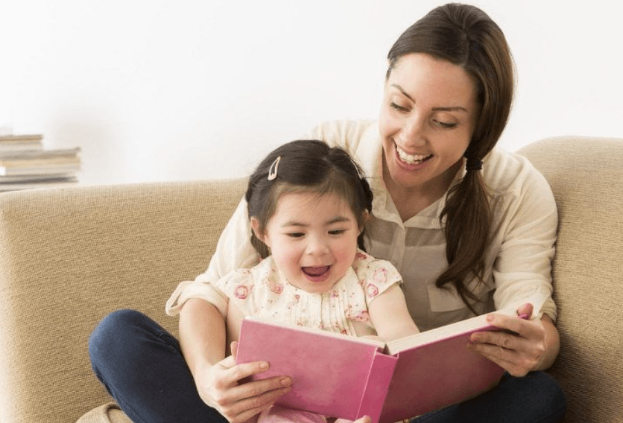 Lợi ích của việc kể chuyện cho bé