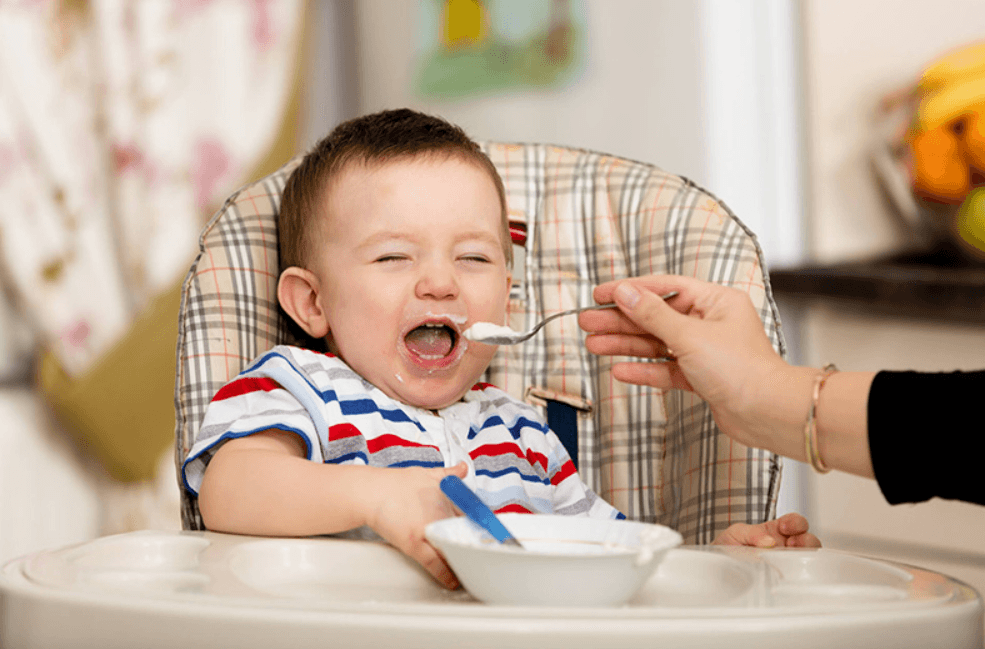ngày tốt cho bé ăn dặm