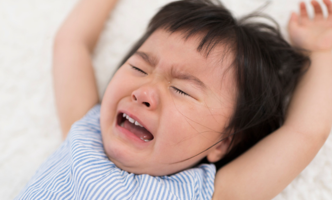 bé 2 tuổi hay khóc đêm